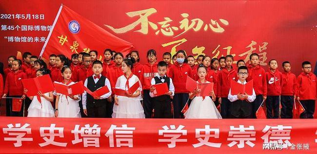 林忆莲退圈3年官宣复出，曾让李宗盛为其抛弃妻女，如今准备扶正多年备胎？