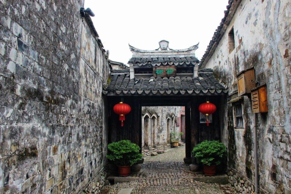 逃离制药厂